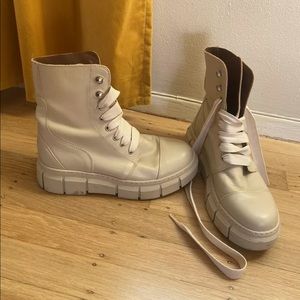 Alohas Women's US 8 Can Can Leather Combat Boots Beige